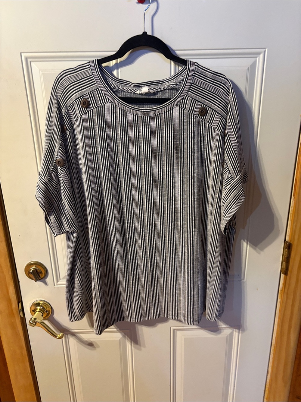 Westbound Black and White Vertical Stripe Top Size 2X & Will Fit 3X